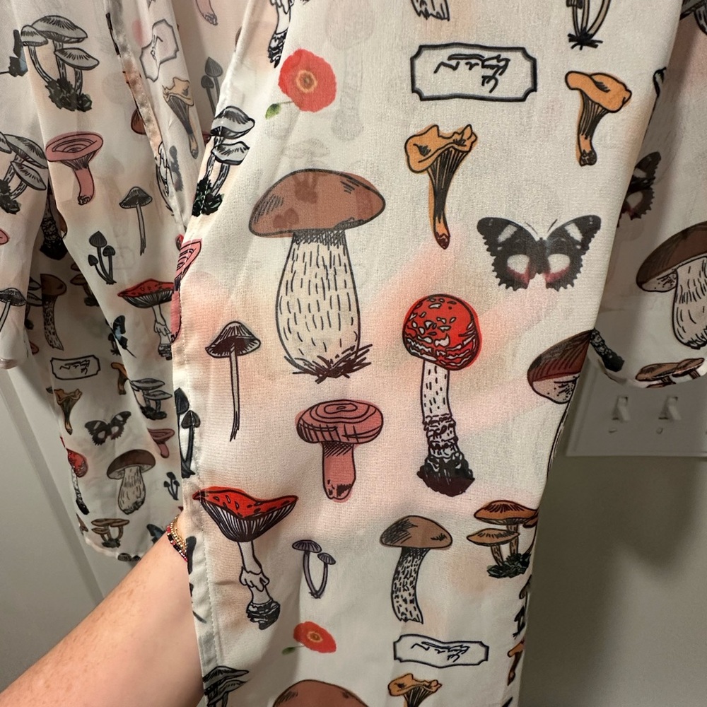 SHEIN Mushroom Print Kimono - Picture 9 of 9